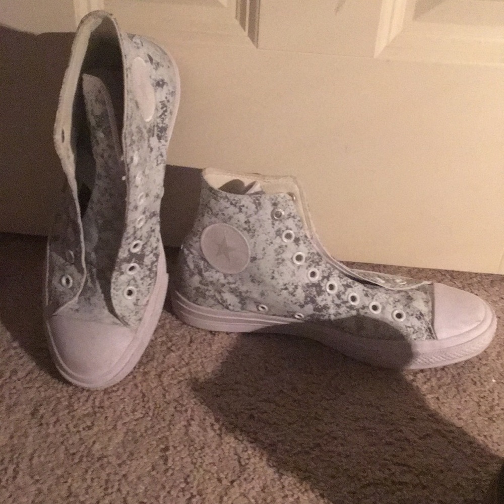 SHOESSSS 🥵 - Picture 3 of 3